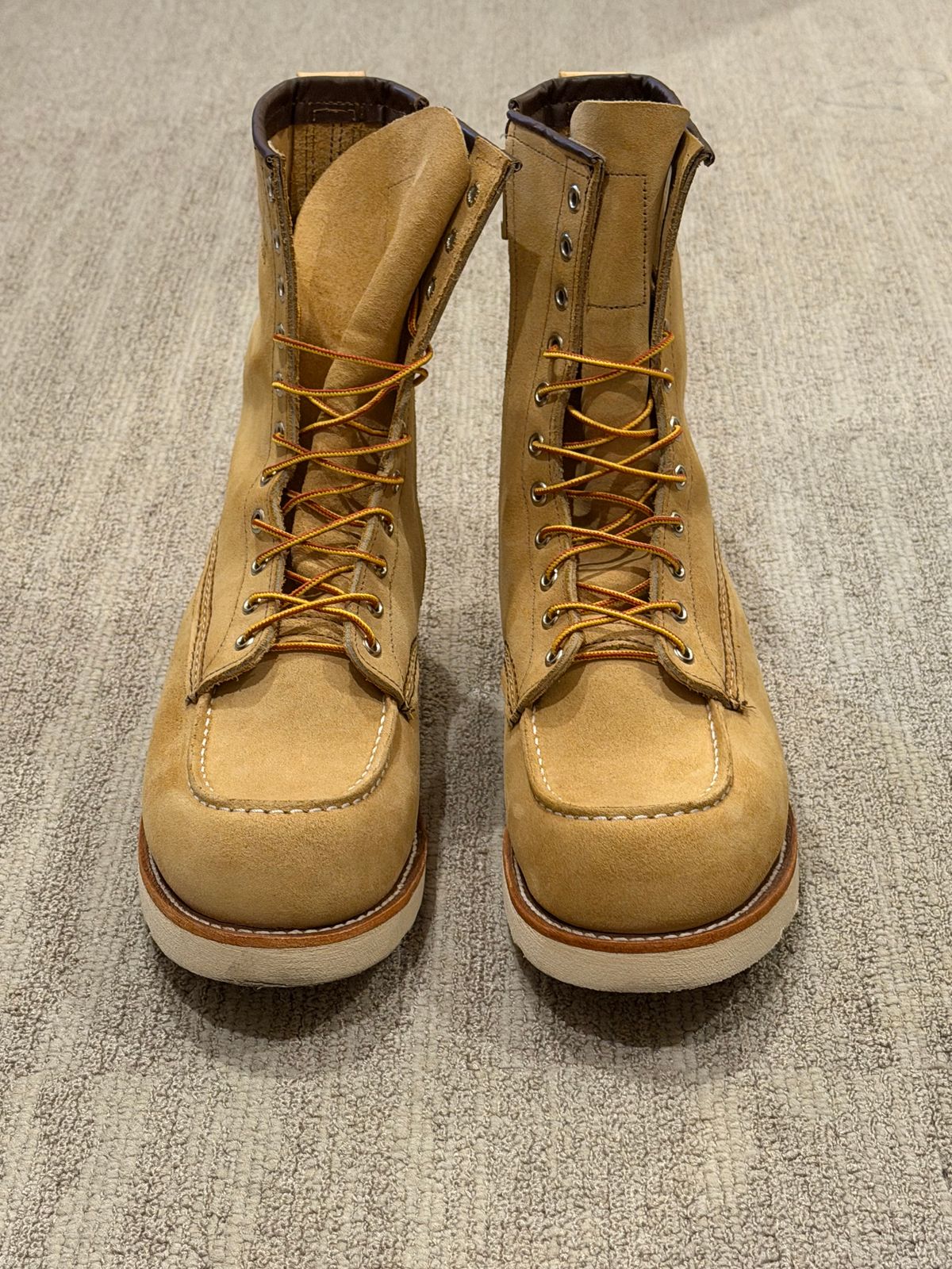 Photo by mwanni on January 17, 2026 of the Red Wing 4669 Human Made x Red Wing in S.B. Foot Hawthorne Abilene.