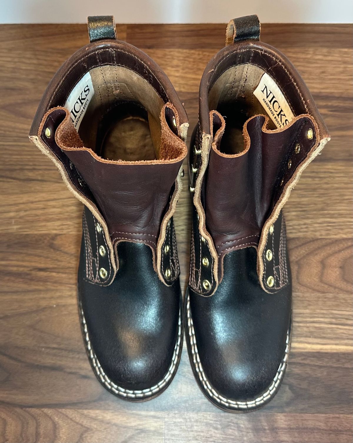 Photo by mwanni on October 3, 2023 of the Nicks Falcon in Horween Dark Brown Waxed Flesh.