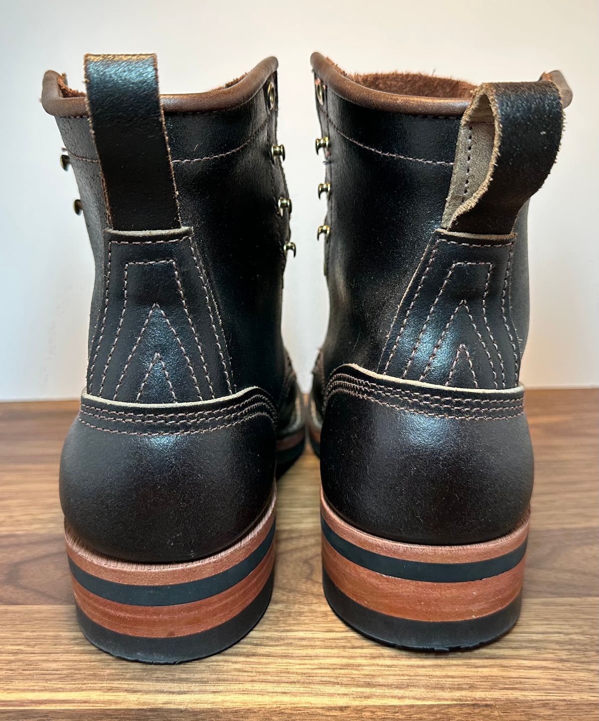 Photo by mwanni on November 5, 2023 of the Nicks Falcon in Horween Dark Brown Waxed Flesh.