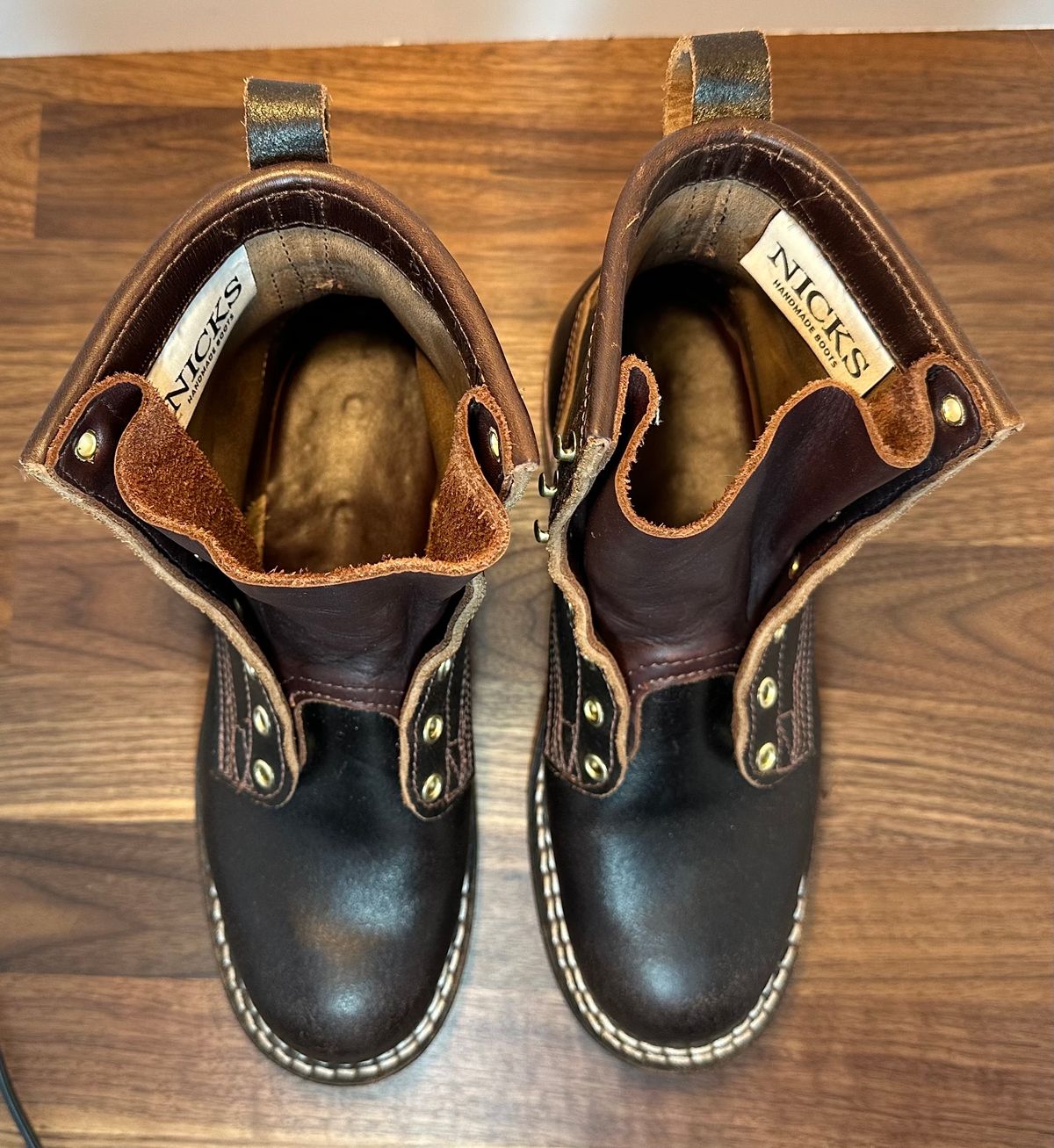 Photo by mwanni on November 5, 2023 of the Nicks Falcon in Horween Dark Brown Waxed Flesh.