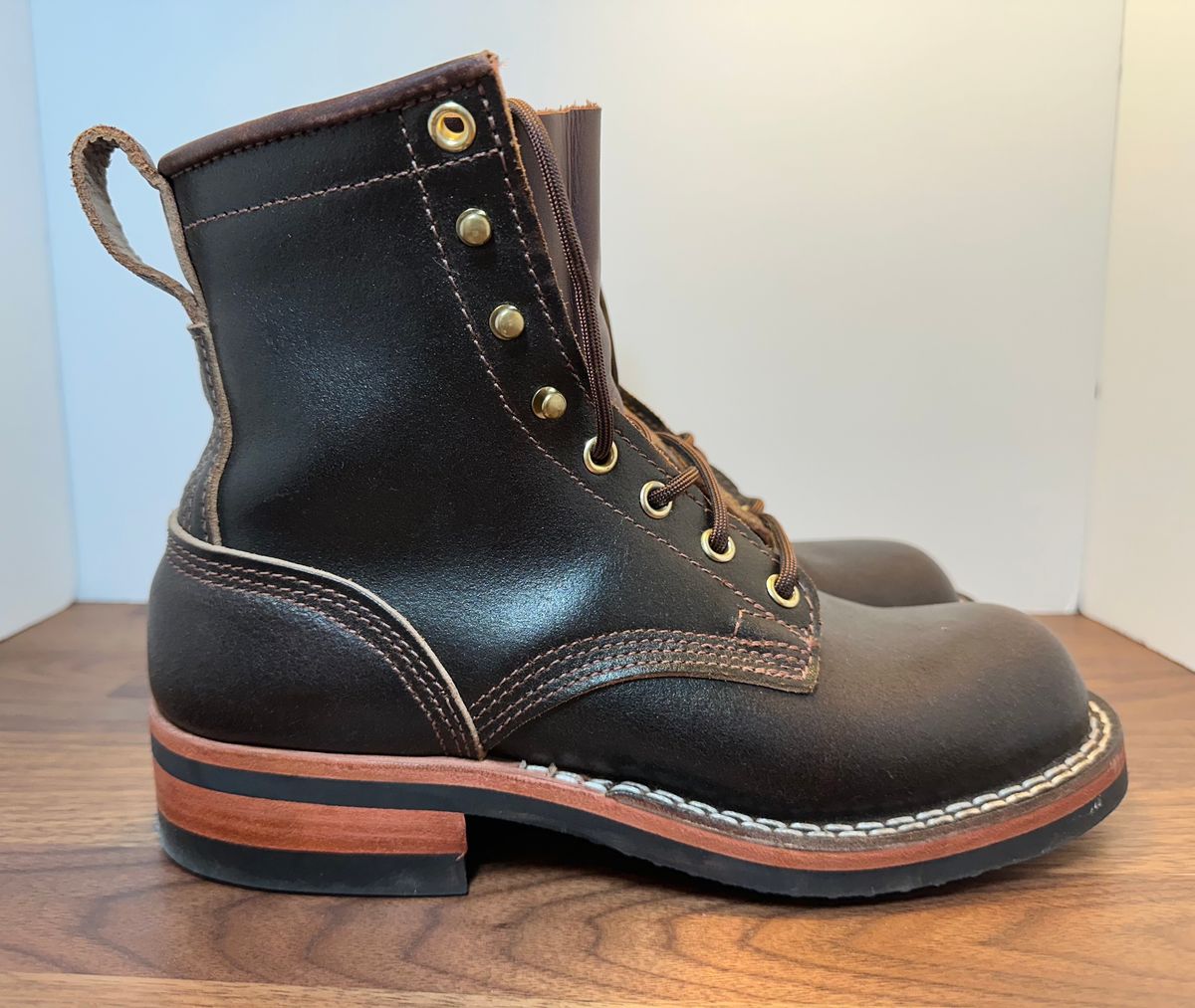 Photo by mwanni on December 6, 2023 of the Nicks Falcon in Horween Dark Brown Waxed Flesh.
