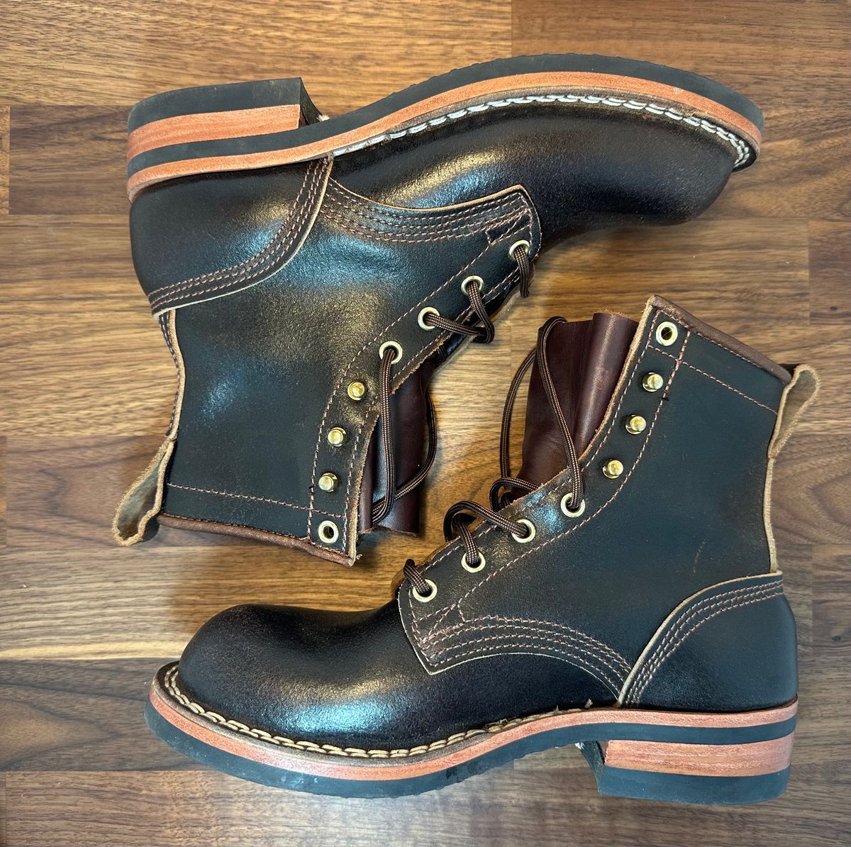 Photo by mwanni on January 2, 2024 of the Nicks Falcon in Horween Dark Brown Waxed Flesh.