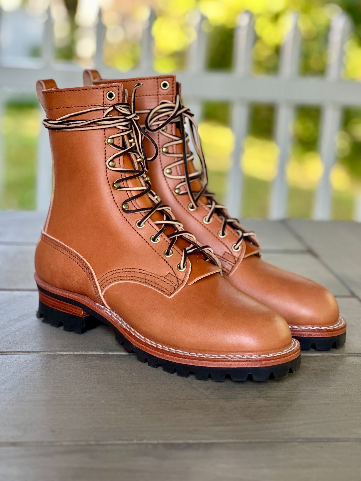 Photo by eliwooten on October 1, 2023 of the Nicks DomePro in Wickett & Craig Tan English Bridle.