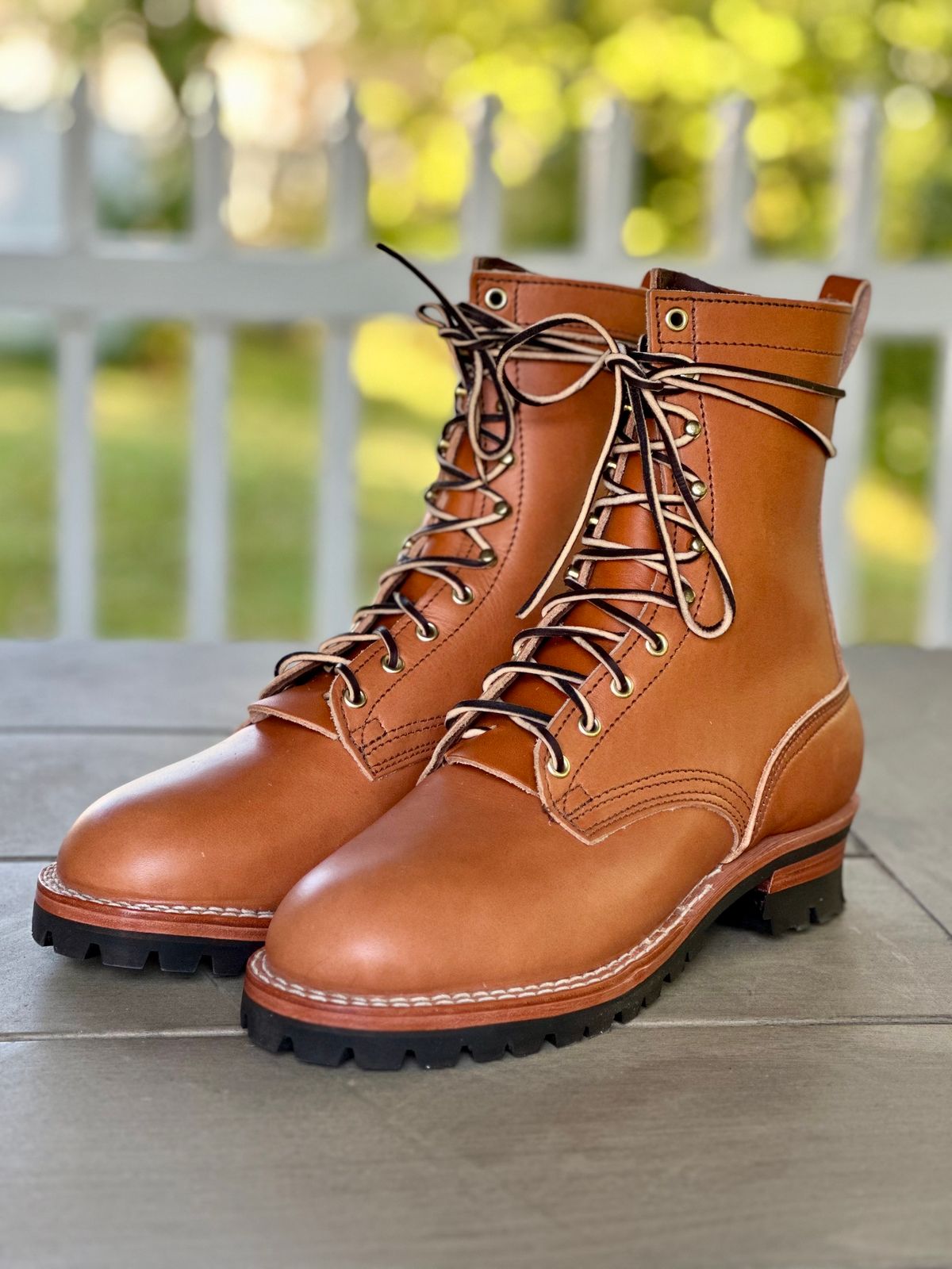 Photo by eliwooten on October 1, 2023 of the Nicks DomePro in Wickett & Craig Tan English Bridle.