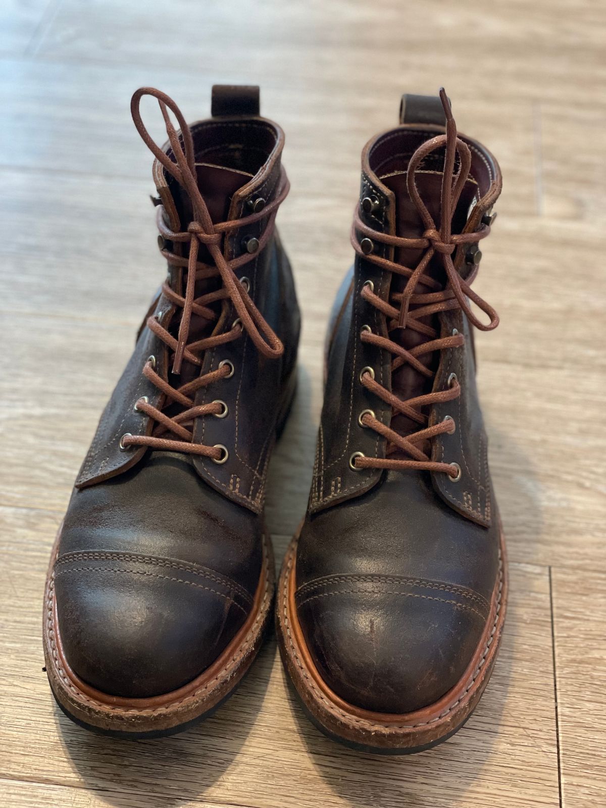 Photo by West.Coast.Boots on May 18, 2023 of the Truman Service Boot in Horween Java Waxed Flesh.