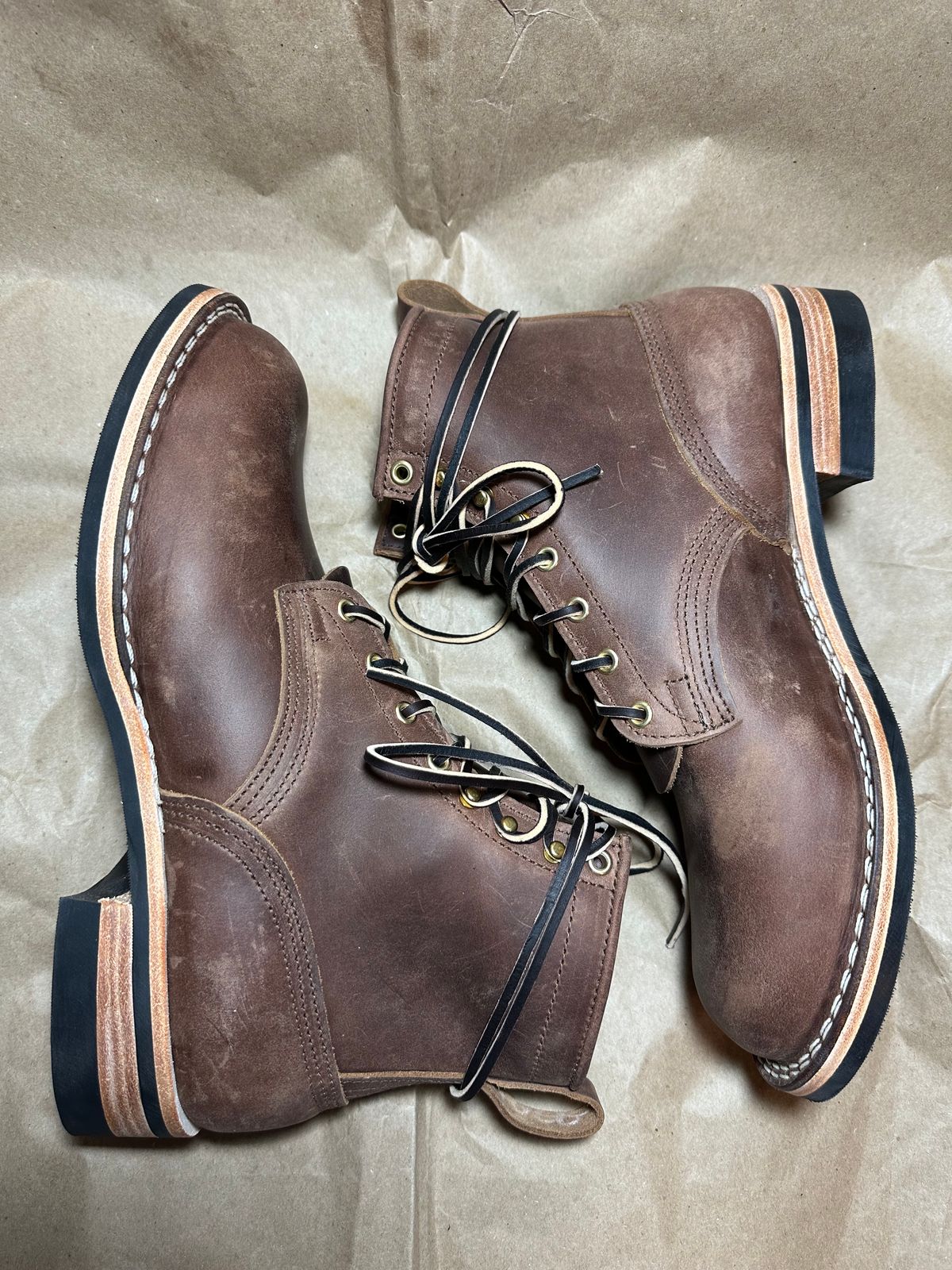 Photo by scuba.rawb on October 1, 2023 of the Nicks Falcon in Horween Whiskey Predator.