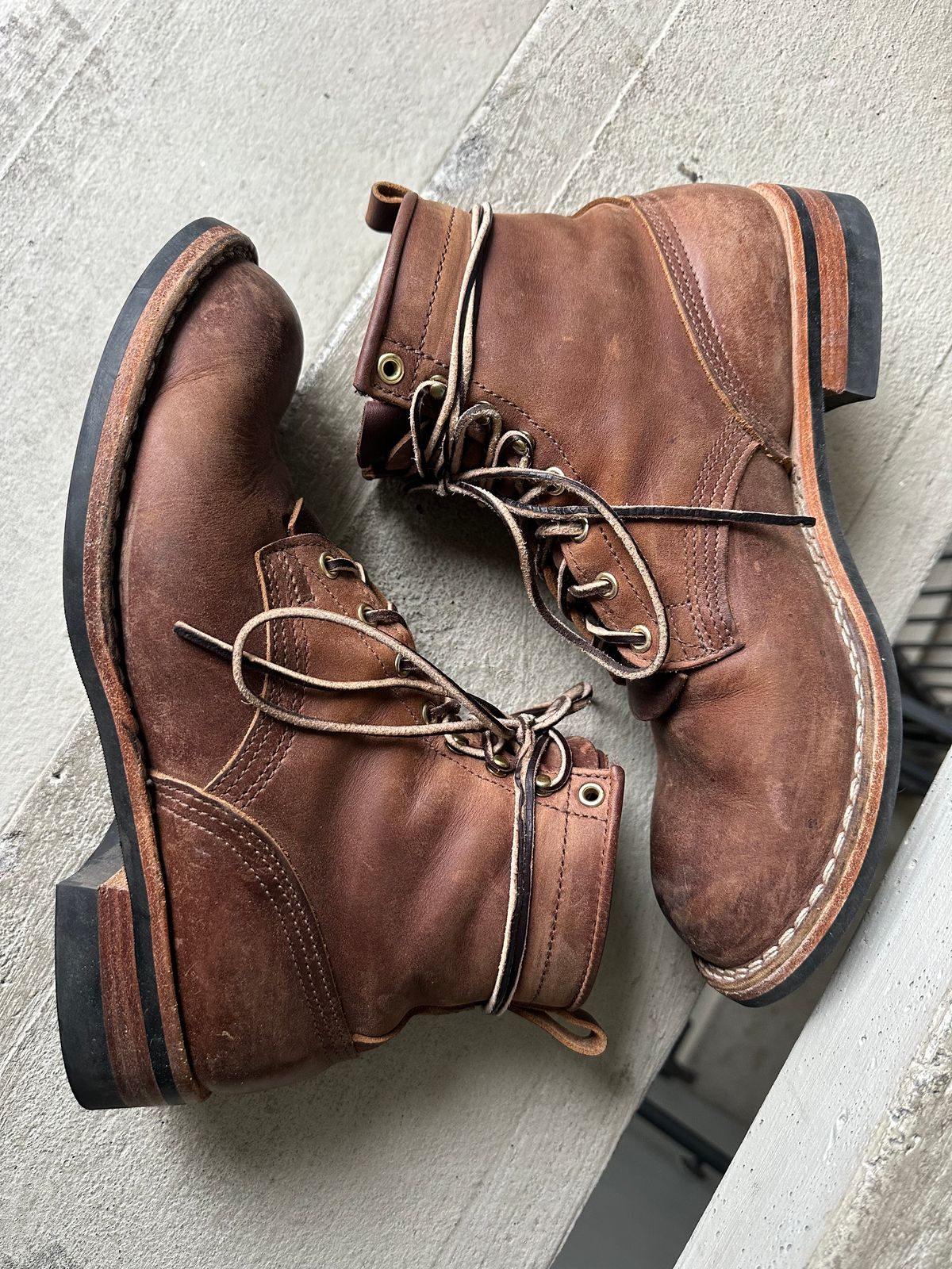 Photo by scuba.rawb on January 1, 2024 of the Nicks Falcon in Horween Whiskey Predator.