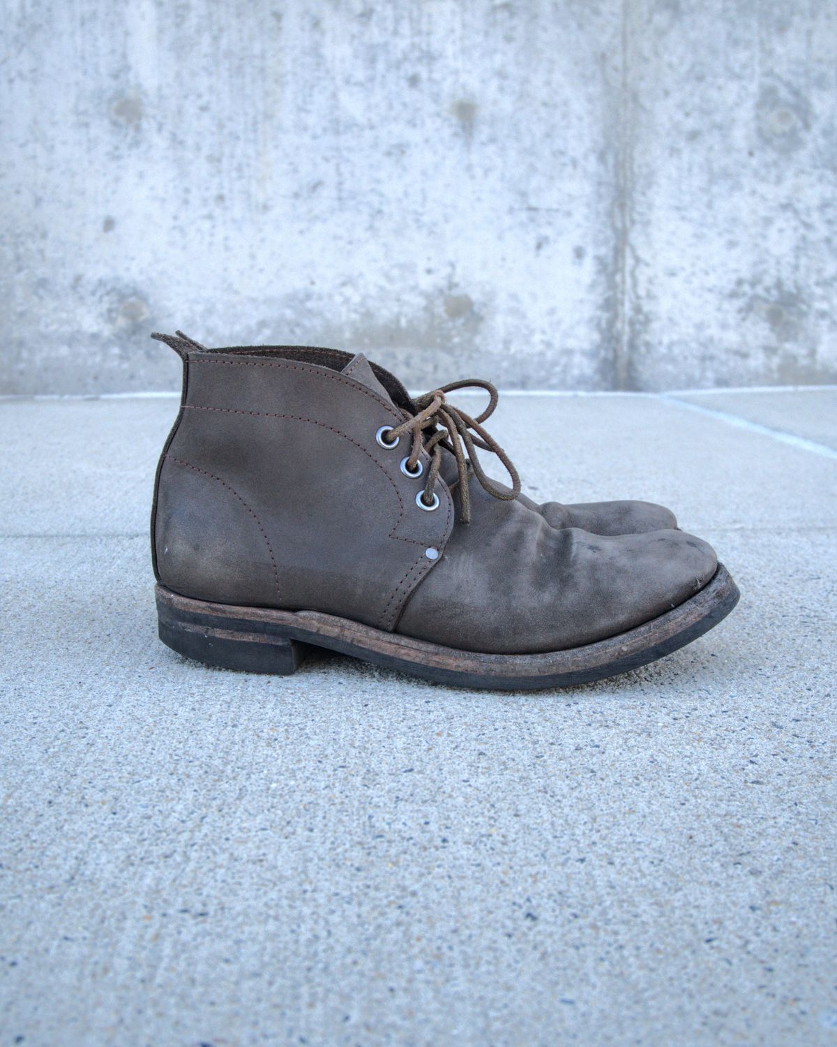 Photo by blaisebootco on February 5, 2024 of the Blaise Boot Co. Traveler Chukka in Grease Trap Grey Nubuck.