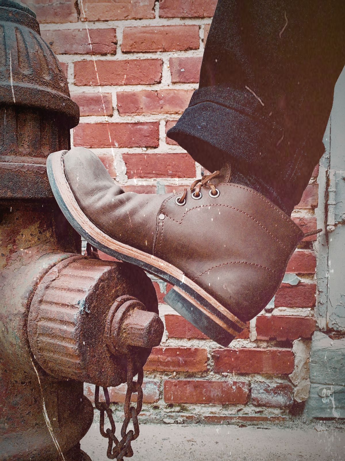 Photo by blaisebootco on November 18, 2023 of the Blaise Boot Co. Traveler Chukka in Grease Trap Grey Nubuck.