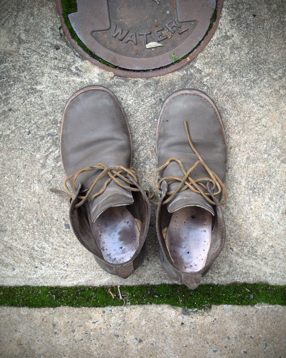 Photo by blaisebootco on December 4, 2023 of the Blaise Boot Co. Traveler Chukka in Grease Trap Grey Nubuck.