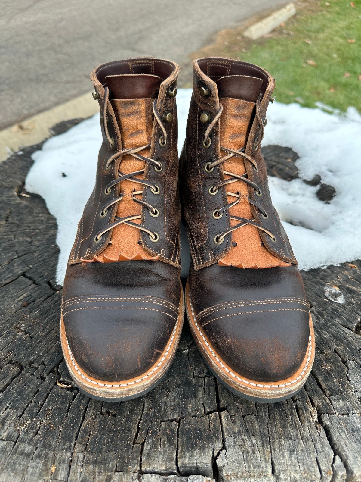 Photo by S3th.bryant on November 1, 2023 of the Truman Service Boot in Horween Java Waxed Flesh.