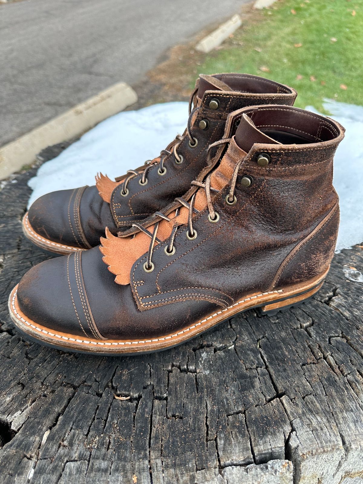 Photo by S3th.bryant on November 1, 2023 of the Truman Service Boot in Horween Java Waxed Flesh.