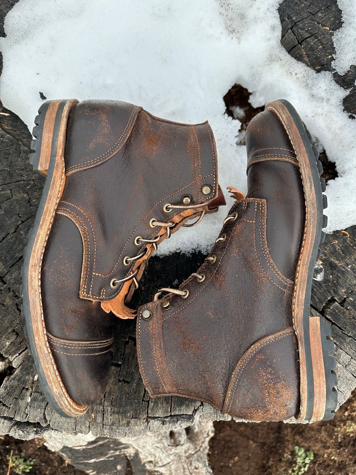 Photo by S3th.bryant on November 1, 2023 of the Truman Service Boot in Horween Java Waxed Flesh.