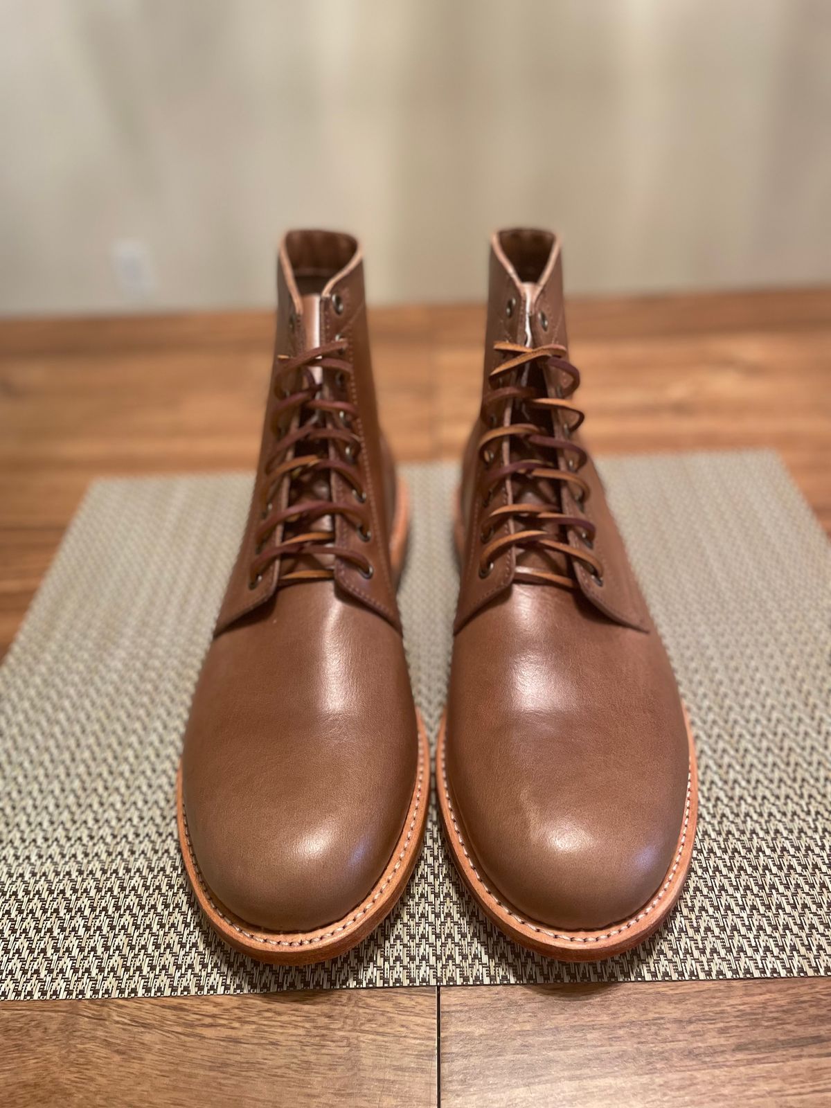 Photo by bawls on October 1, 2023 of the Oak Street Bootmakers Trench Boot in Horween Natural Chromexcel.