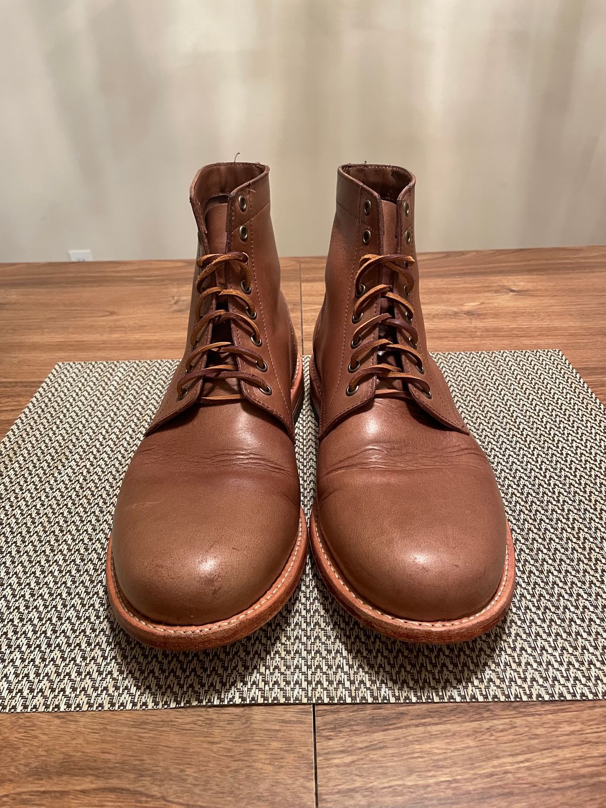 Photo by bawls on November 2, 2023 of the Oak Street Bootmakers Trench Boot in Horween Natural Chromexcel.