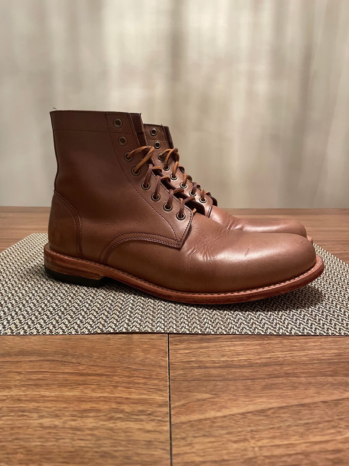 Photo by bawls on November 2, 2023 of the Oak Street Bootmakers Trench Boot in Horween Natural Chromexcel.