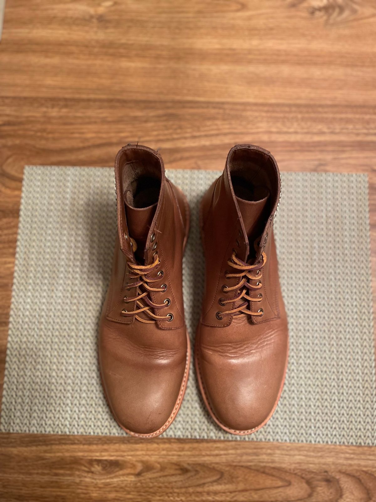 Photo by bawls on November 2, 2023 of the Oak Street Bootmakers Trench Boot in Horween Natural Chromexcel.