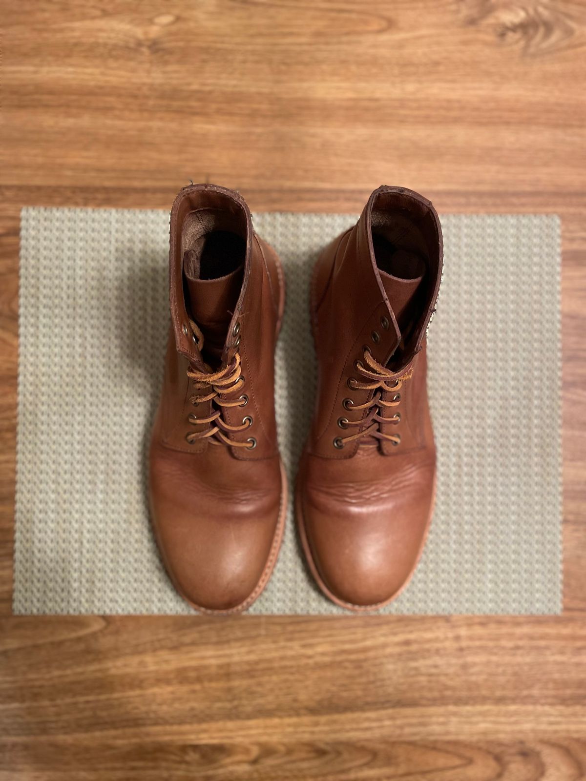 Photo by bawls on December 1, 2023 of the Oak Street Bootmakers Trench Boot in Horween Natural Chromexcel.