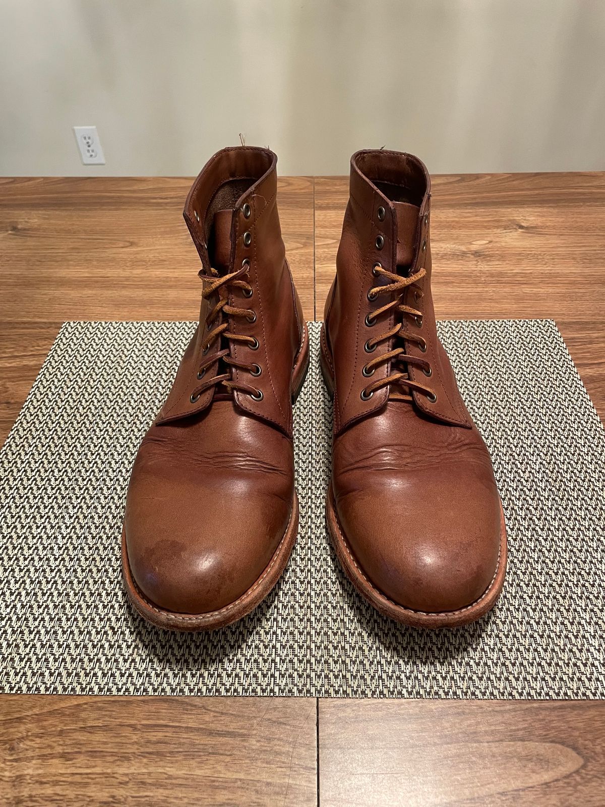 Photo by bawls on January 3, 2024 of the Oak Street Bootmakers Trench Boot in Horween Natural Chromexcel.