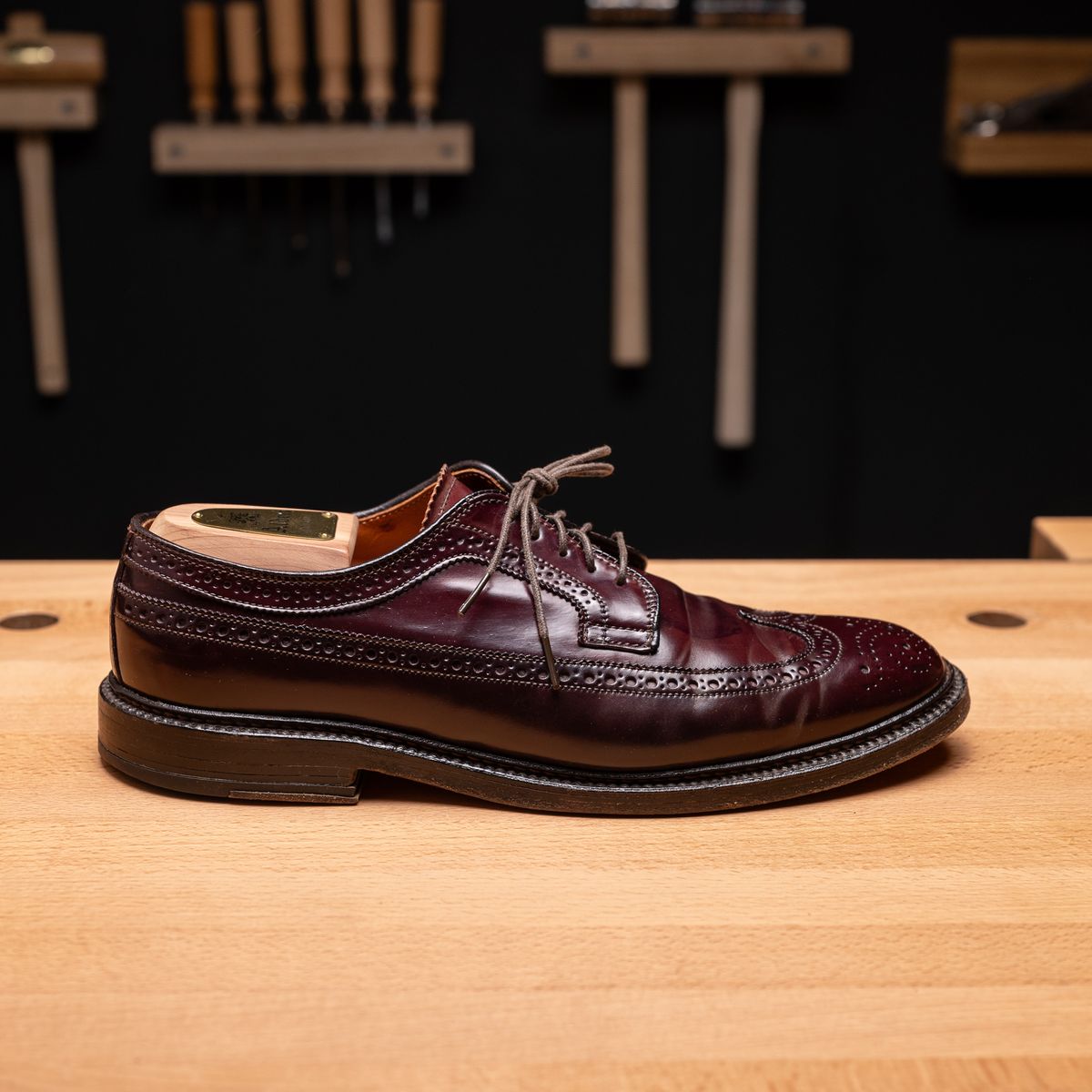 Photo by vubui on December 26, 2023 of the Alden Long Wing Blucher in Horween Color 8 Shell Cordovan.