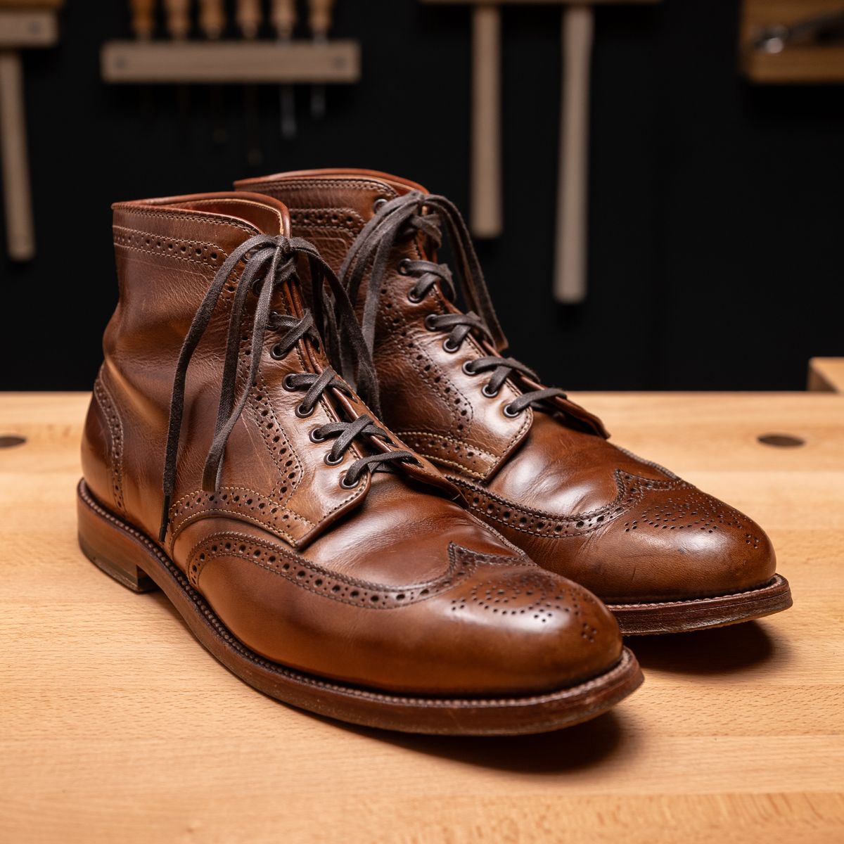 Photo by vubui on December 26, 2023 of the Alden Wingtip Boot in Horween Natural Chromexcel.