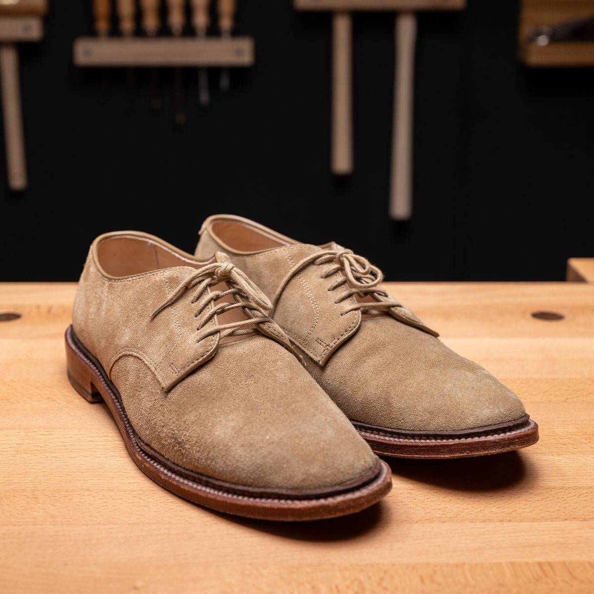 Photo by vubui on December 26, 2023 of the Alden Plain Toe Blucher in Unknown Material.