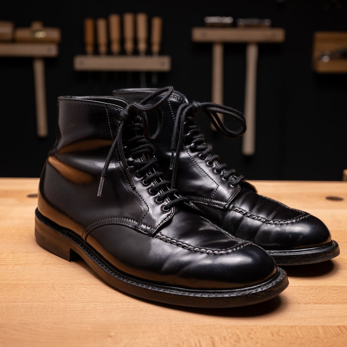 Photo by vubui on December 26, 2023 of the Alden Indy Boot in Horween Black Shell Cordovan.