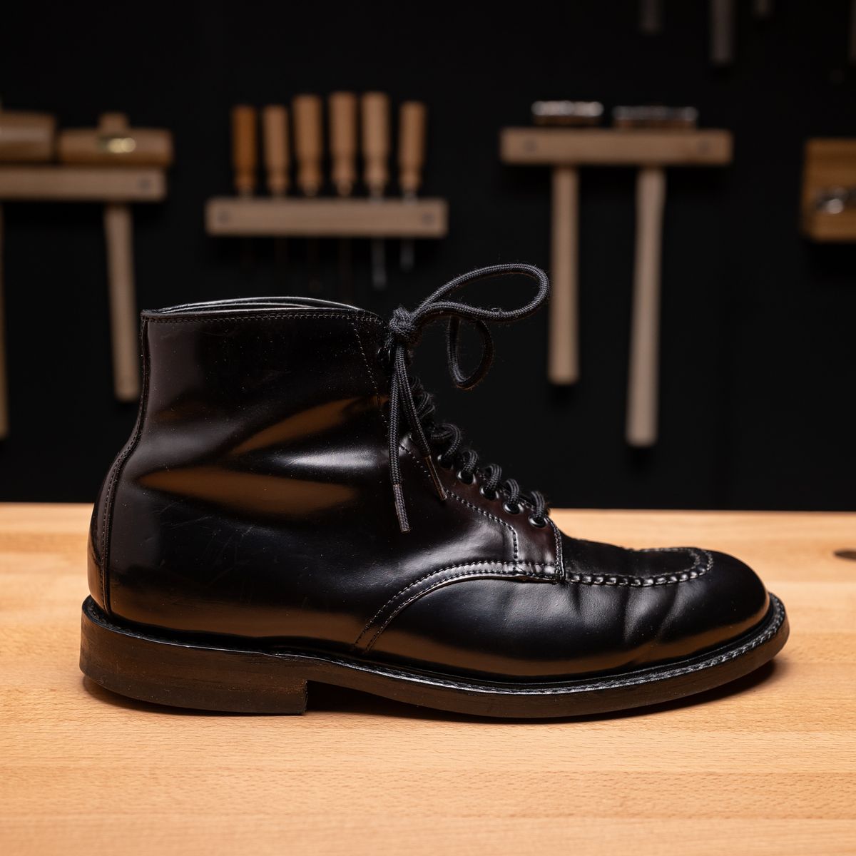 Photo by vubui on December 26, 2023 of the Alden Indy Boot in Horween Black Shell Cordovan.