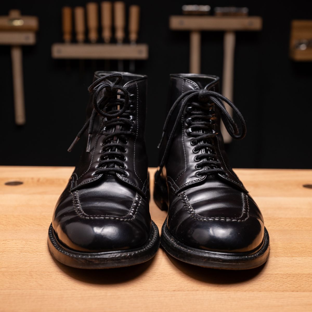 Photo by vubui on December 26, 2023 of the Alden Indy Boot in Horween Black Shell Cordovan.