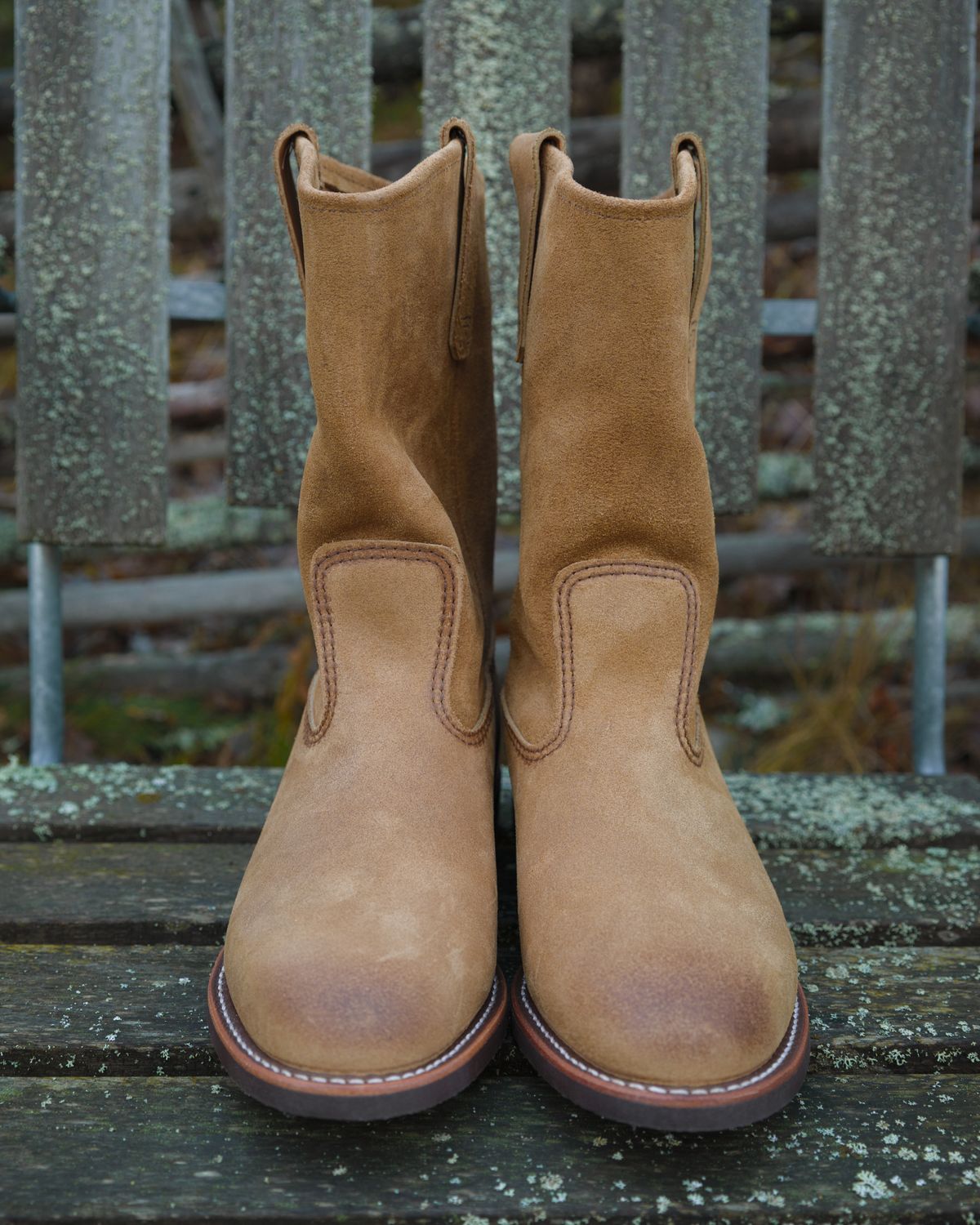 Photo by vubui on November 3, 2025 of the Red Wing Pecos in S.B. Foot Hawthorne Muleskinner.