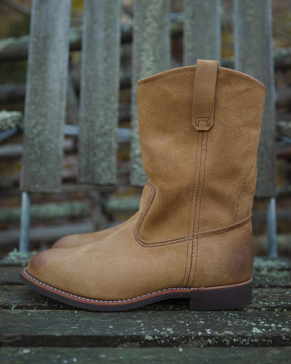 Photo by vubui on November 3, 2025 of the Red Wing Pecos in S.B. Foot Hawthorne Muleskinner.