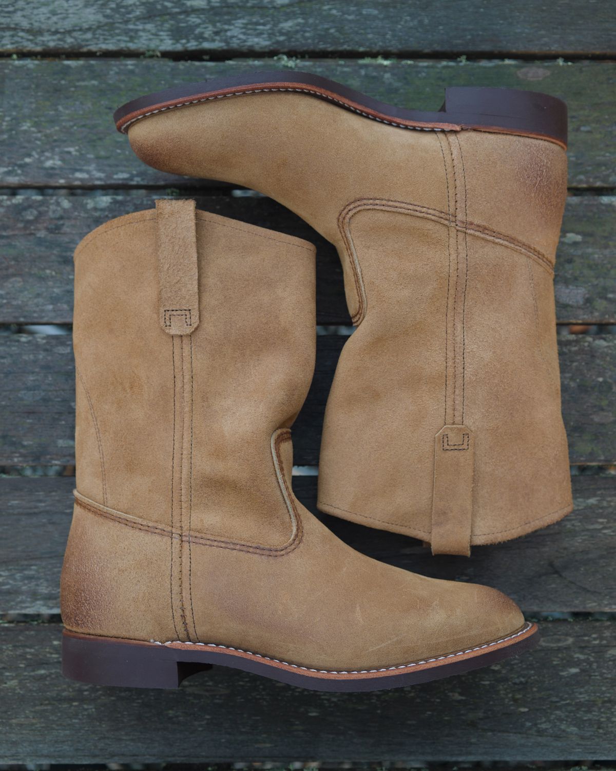 Photo by vubui on November 3, 2025 of the Red Wing Pecos in S.B. Foot Hawthorne Muleskinner.