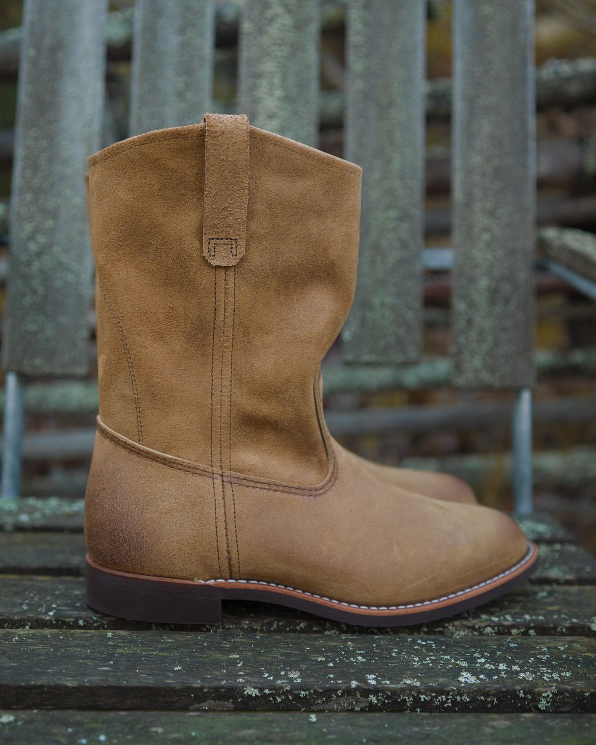 Photo by vubui on November 3, 2025 of the Red Wing Pecos in S.B. Foot Hawthorne Muleskinner.