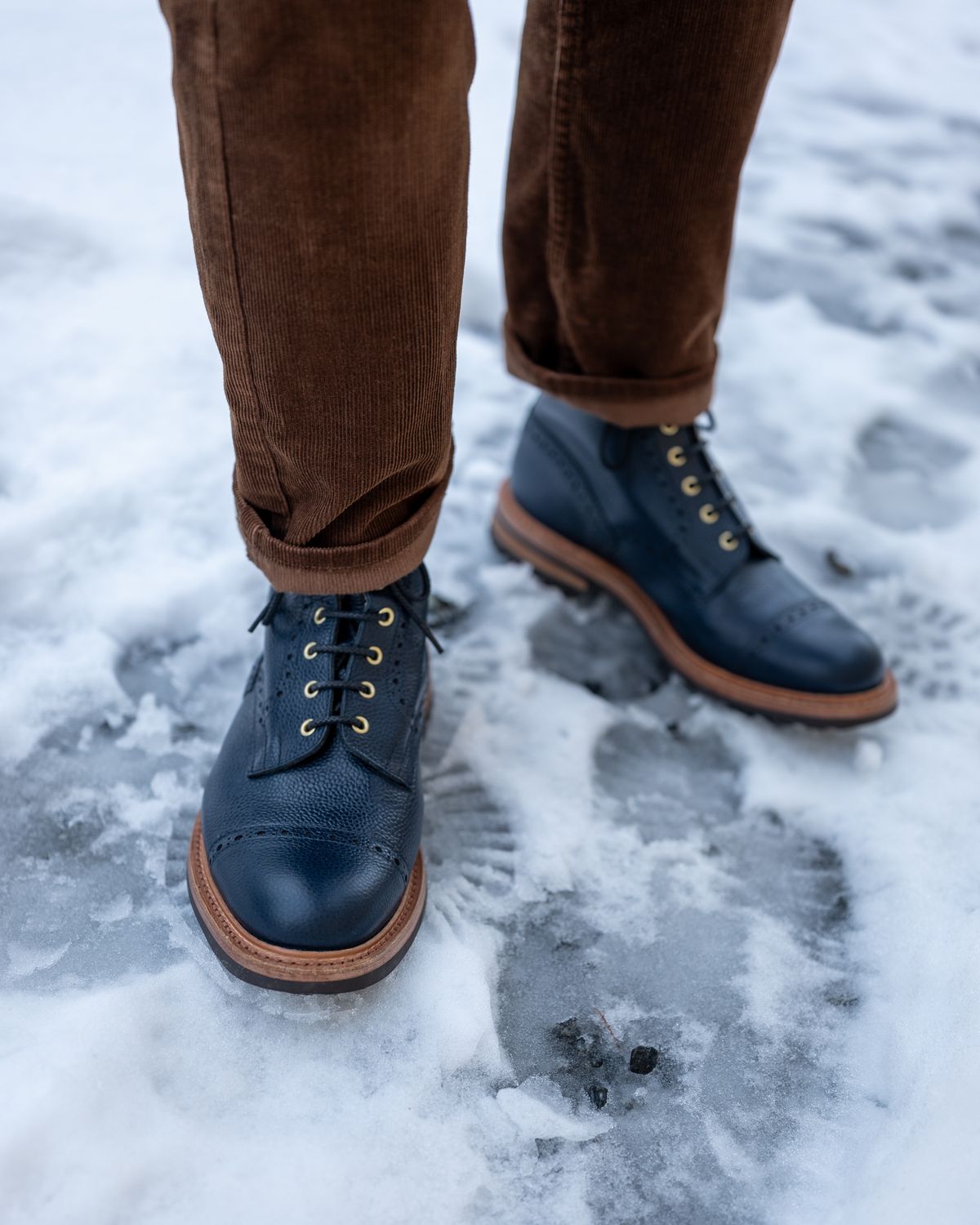 Photo by vubui on December 29, 2023 of the Tricker's M7527 Derby Toecap Boot in Navy Scotch Grain.