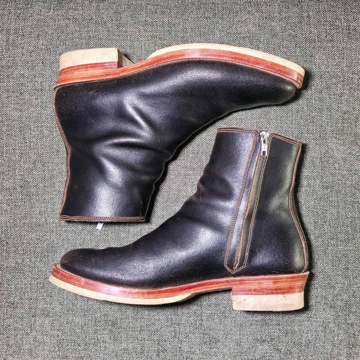 Photo by Mason on November 6, 2024 of the Fortis Boots Antasena Sidezip in Horween Huntsman Black Waxed Flesh.