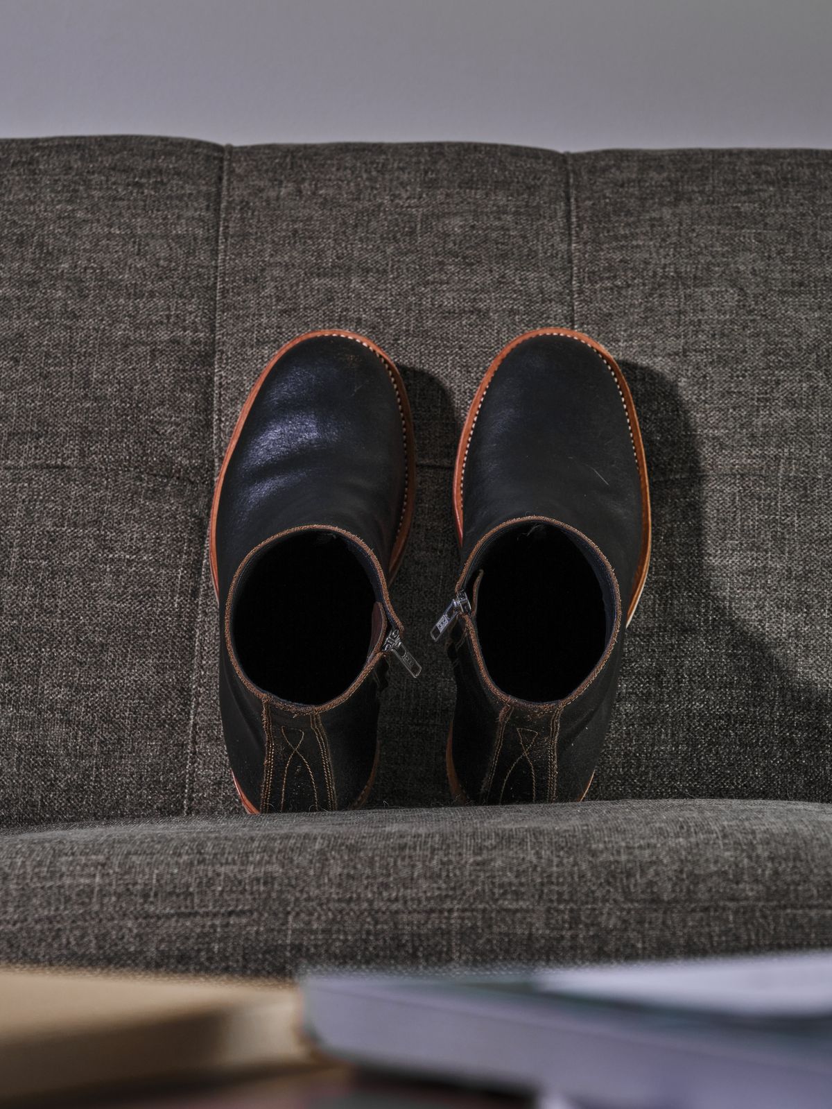 Photo by Mason on November 6, 2024 of the Fortis Boots Antasena Sidezip in Horween Huntsman Black Waxed Flesh.