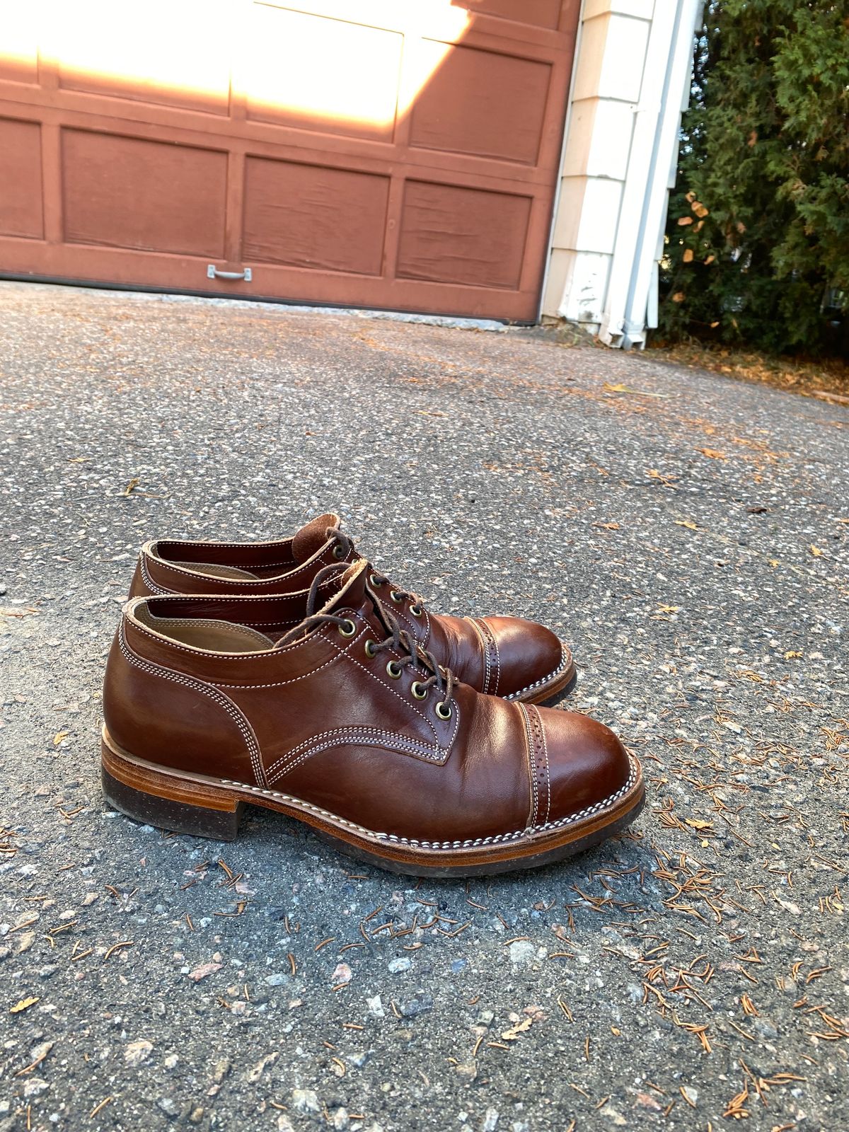 Photo by xavierwt on November 6, 2023 of the Onderhoud LVL01 Captoe Brogue in Wickett & Craig Medium Brown Traditional Harness.