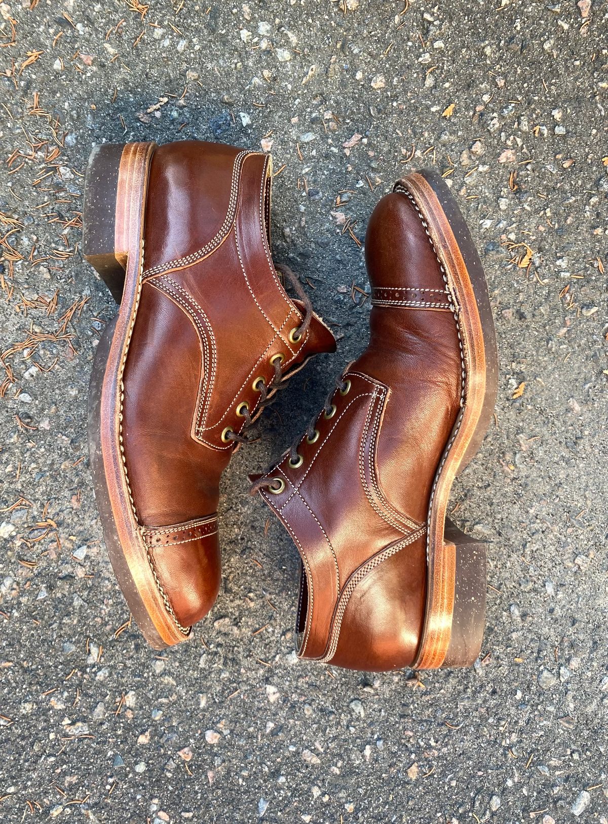 Photo by xavierwt on November 6, 2023 of the Onderhoud LVL01 Captoe Brogue in Wickett & Craig Medium Brown Traditional Harness.