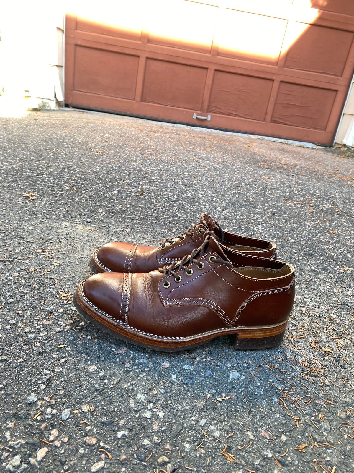 Photo by xavierwt on November 6, 2023 of the Onderhoud LVL01 Captoe Brogue in Wickett & Craig Medium Brown Traditional Harness.
