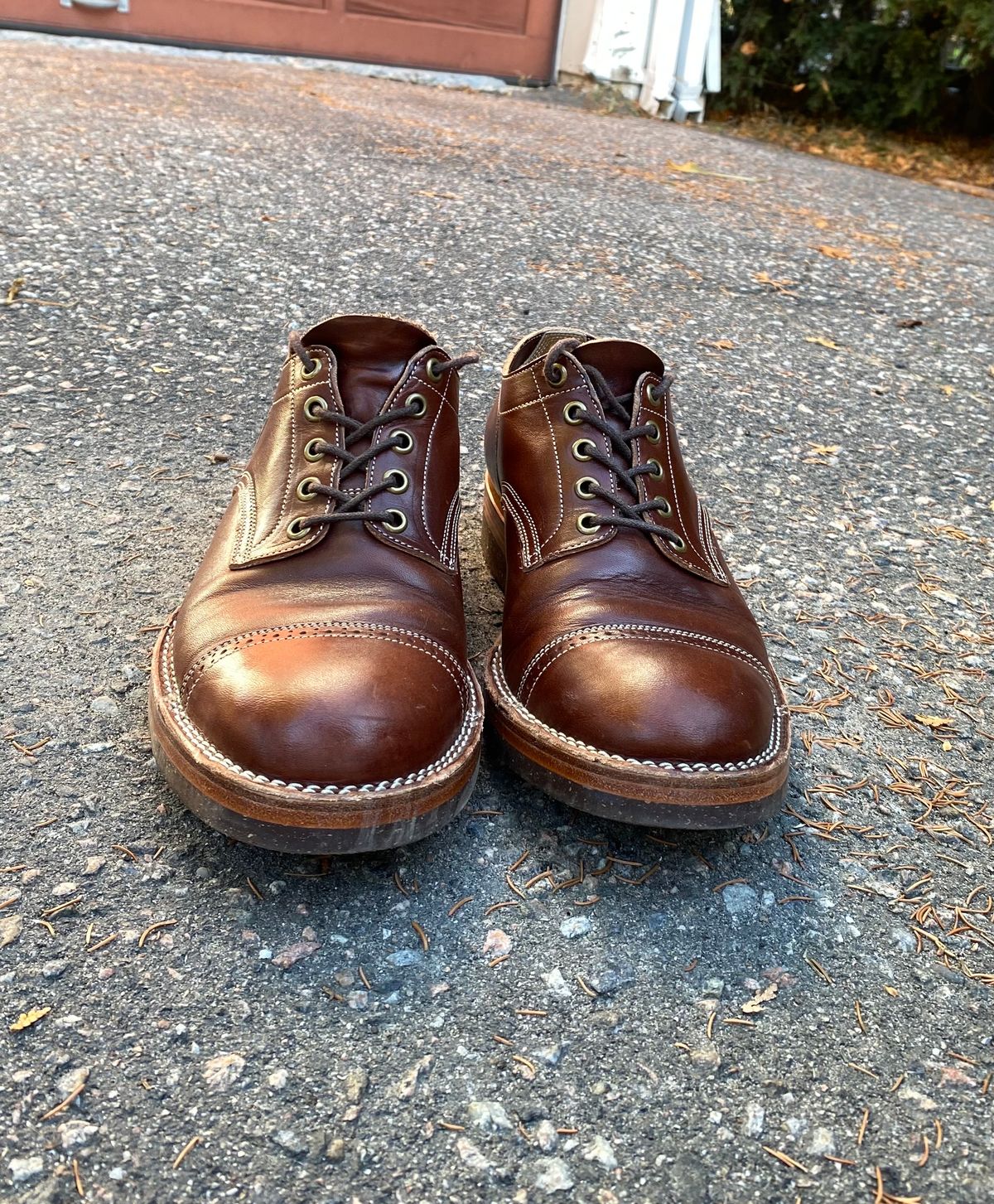Photo by xavierwt on November 6, 2023 of the Onderhoud LVL01 Captoe Brogue in Wickett & Craig Medium Brown Traditional Harness.