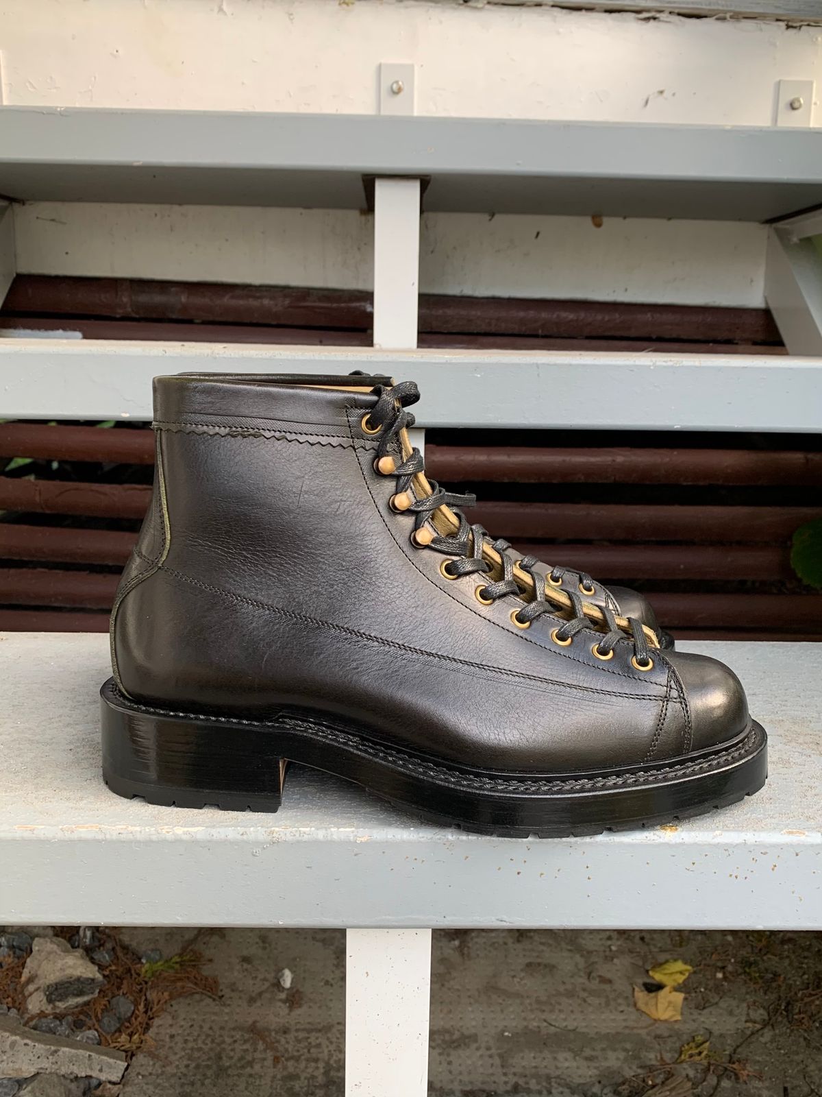 Photo by xavierwt on October 1, 2022 of the Sagara Cordmaster in Badalassi Carlo Oliva Minerva Overdyed Black.
