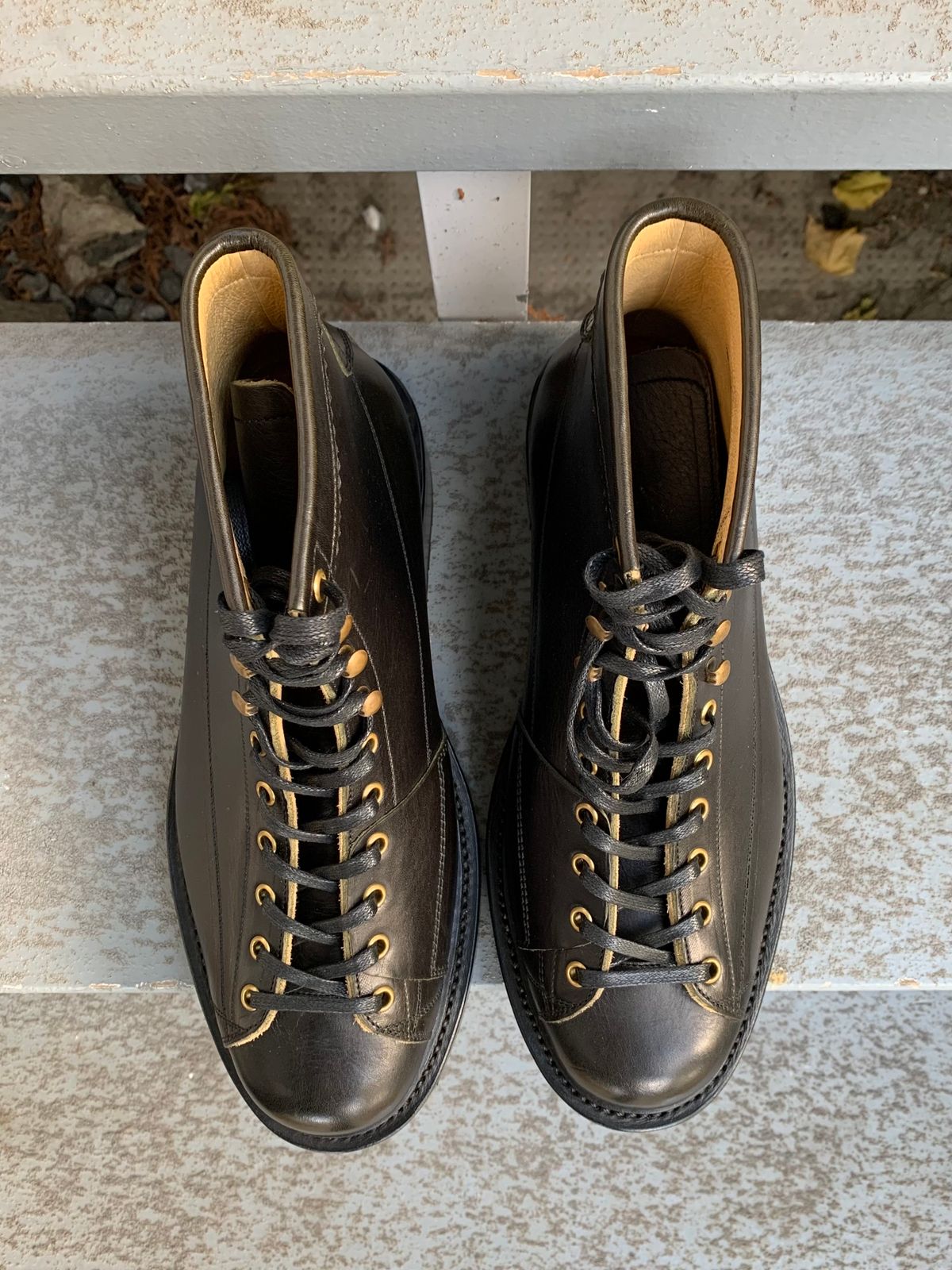 Photo by xavierwt on October 1, 2022 of the Sagara Cordmaster in Badalassi Carlo Oliva Minerva Overdyed Black.