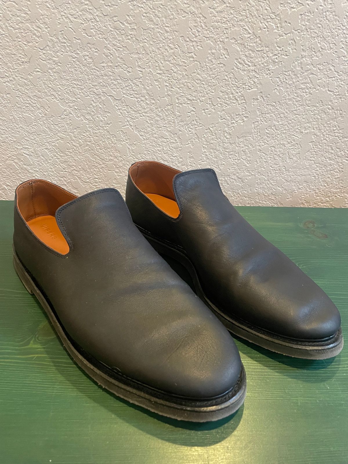 Photo by toomanyboots on February 3, 2024 of the Viberg Slipper in Maryam Nero Washed Kangaroo.