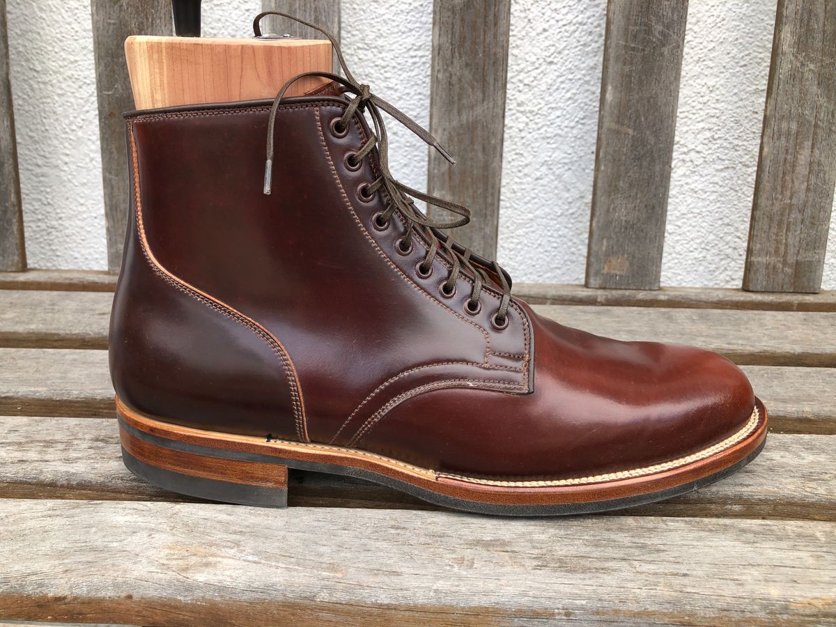 Photo by johnfmac on October 1, 2022 of the Viberg Service Boot in Horween Color 4 Shell Cordovan.