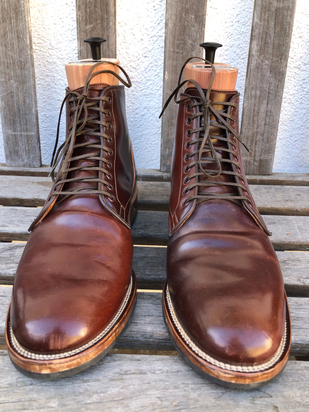 Photo by johnfmac on November 5, 2022 of the Viberg Service Boot in Horween Color 4 Shell Cordovan.