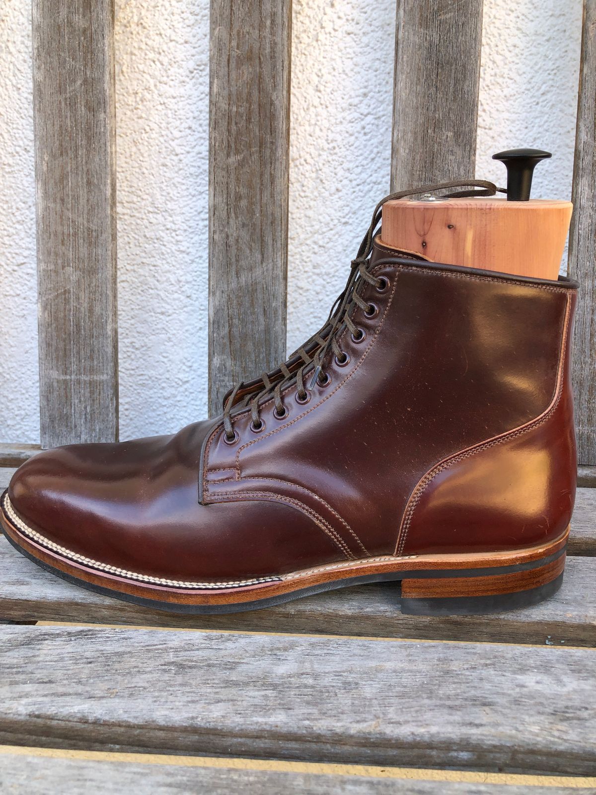 Photo by johnfmac on November 5, 2022 of the Viberg Service Boot in Horween Color 4 Shell Cordovan.