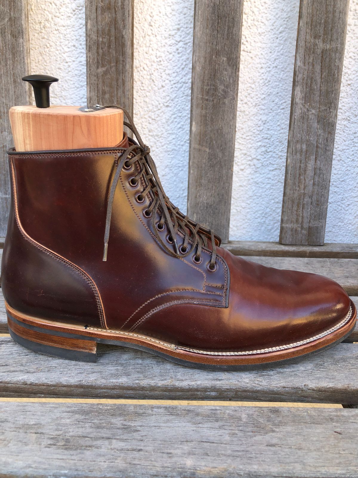 Photo by johnfmac on November 5, 2022 of the Viberg Service Boot in Horween Color 4 Shell Cordovan.