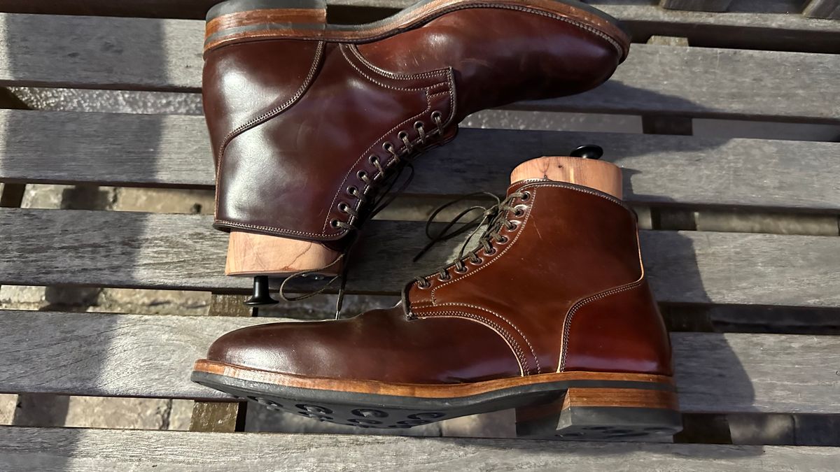 Photo by johnfmac on December 6, 2022 of the Viberg Service Boot in Horween Color 4 Shell Cordovan.