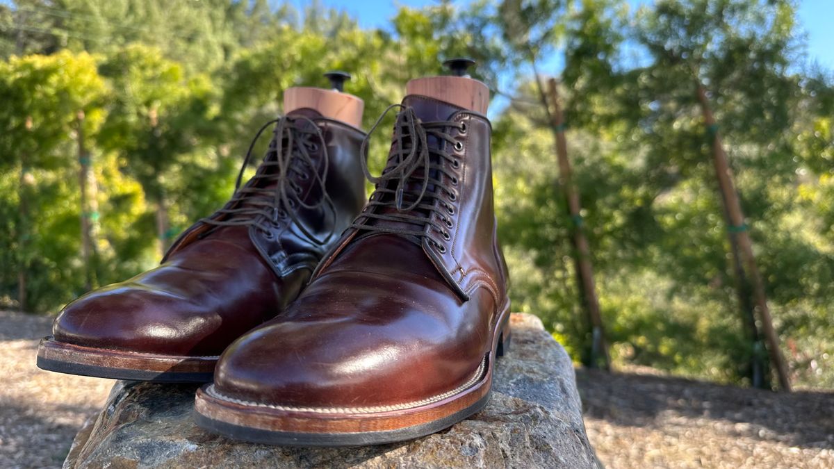 Photo by johnfmac on February 5, 2023 of the Viberg Service Boot in Horween Color 4 Shell Cordovan.