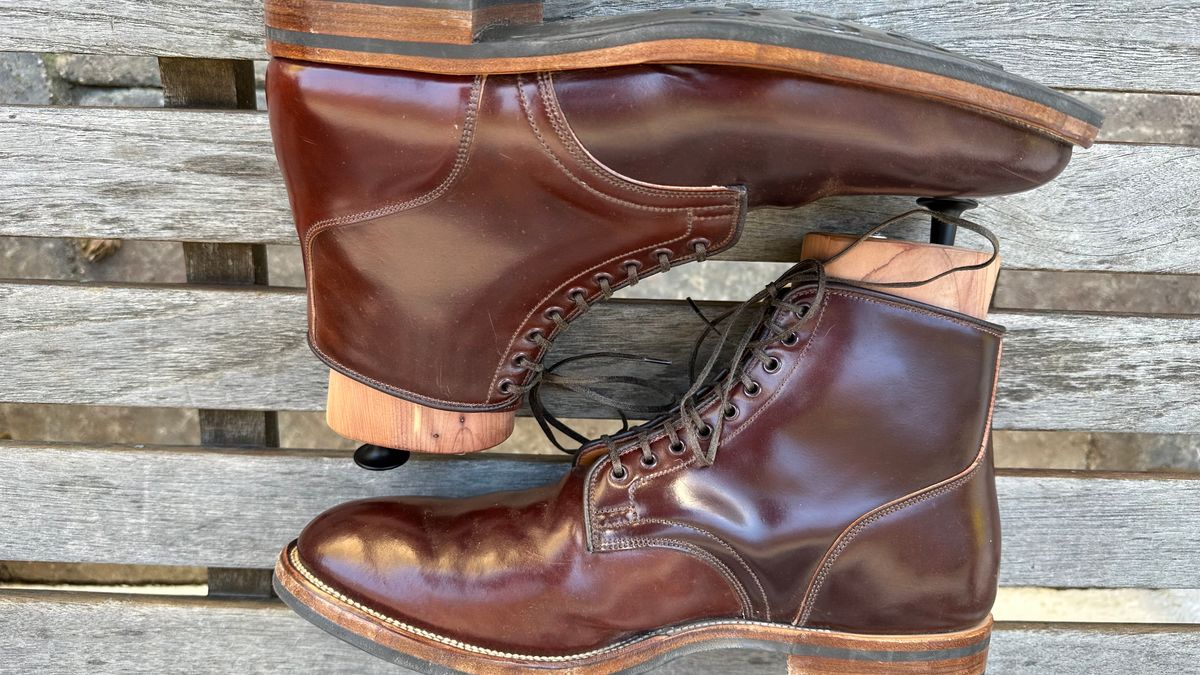 Photo by johnfmac on February 5, 2023 of the Viberg Service Boot in Horween Color 4 Shell Cordovan.